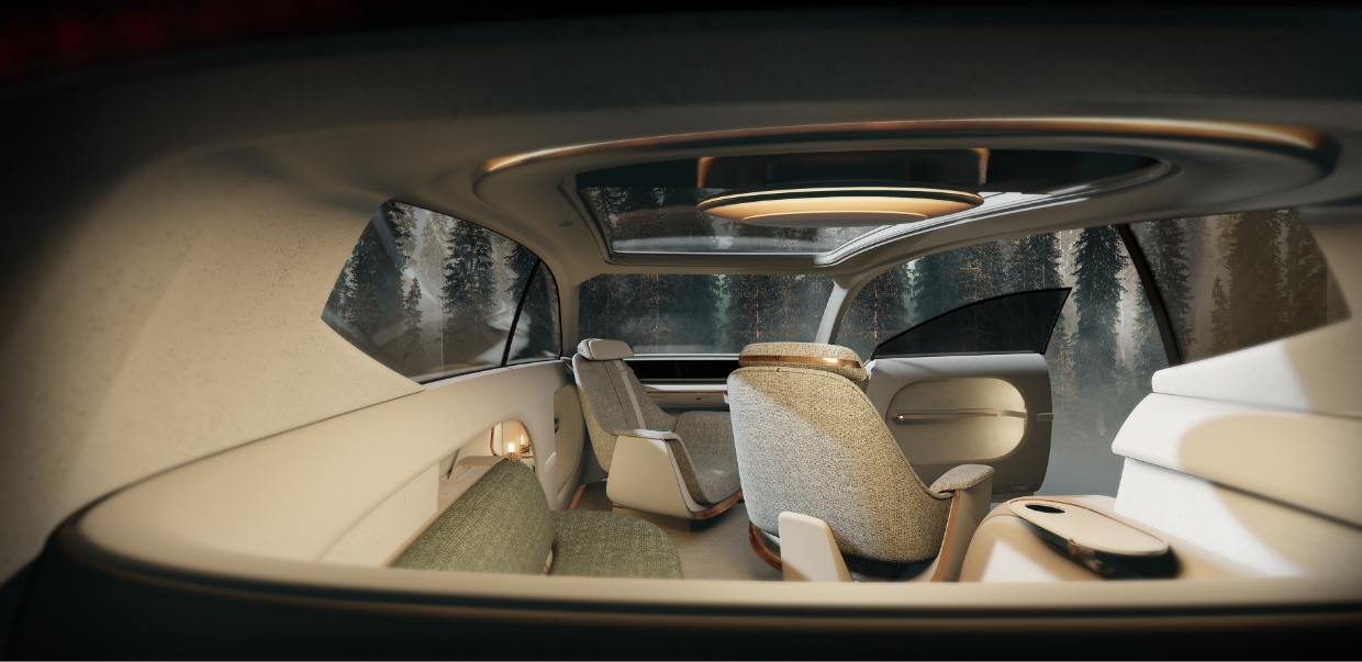 A photo of the interior of the Hyundai Seven Concept with seats in free positions