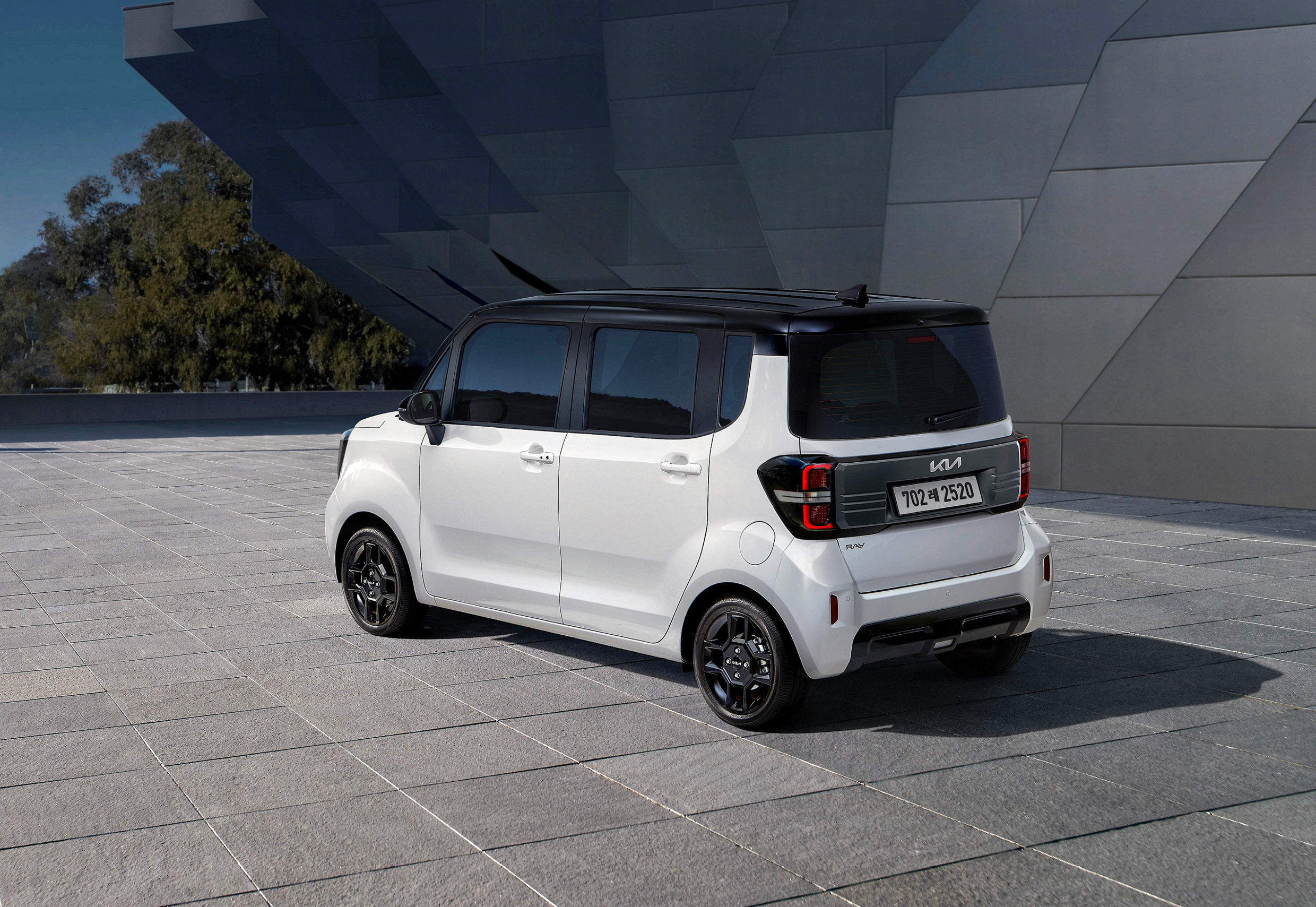 The New Kia Ray Gravity's rear view
