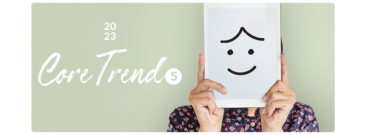 A woman is holding a tablet PC.