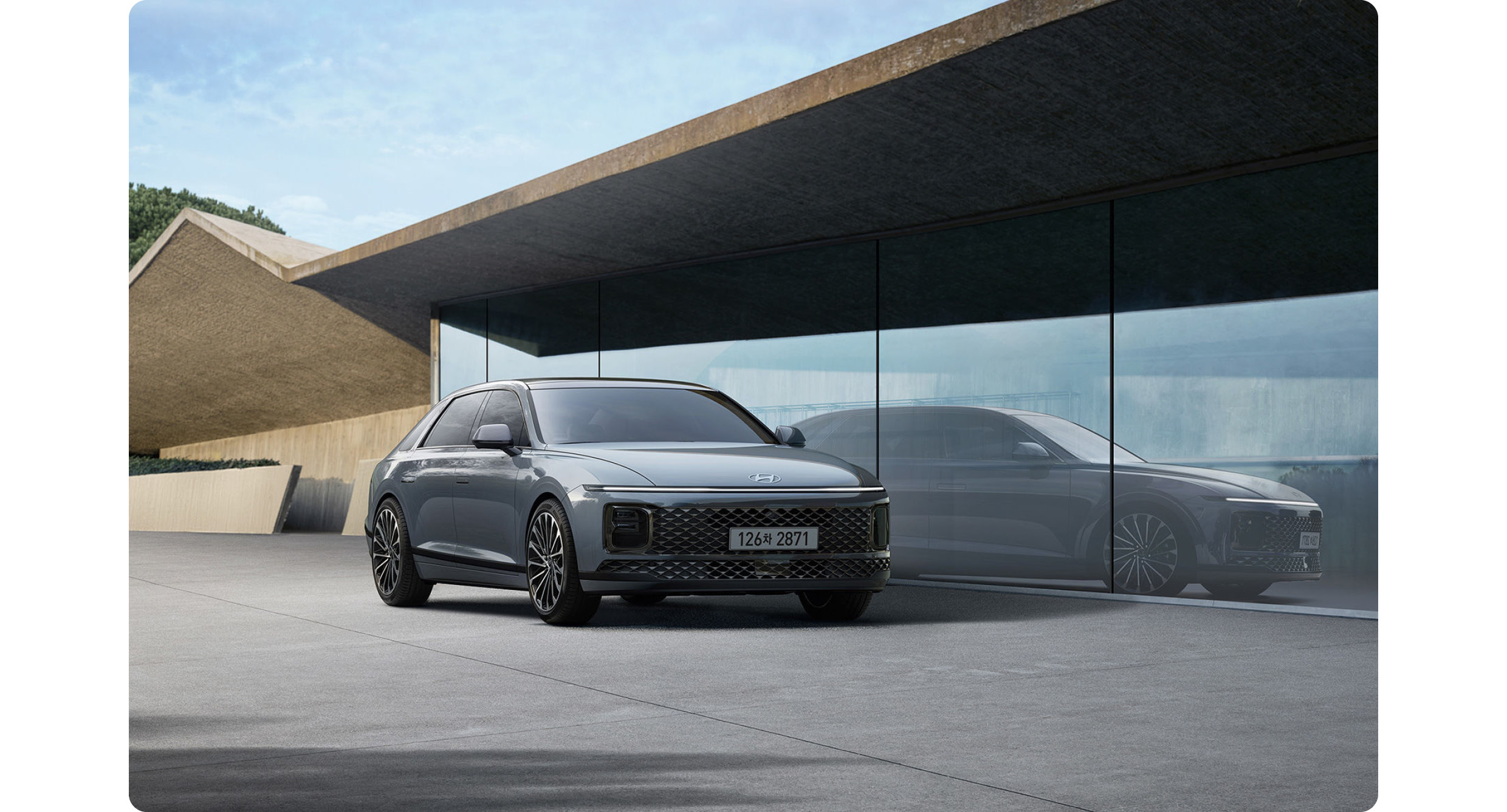 Front/side of Grandeur