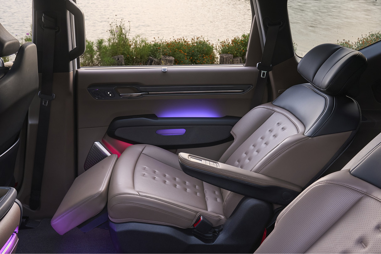 EV9 seat with relaxation function in operation
