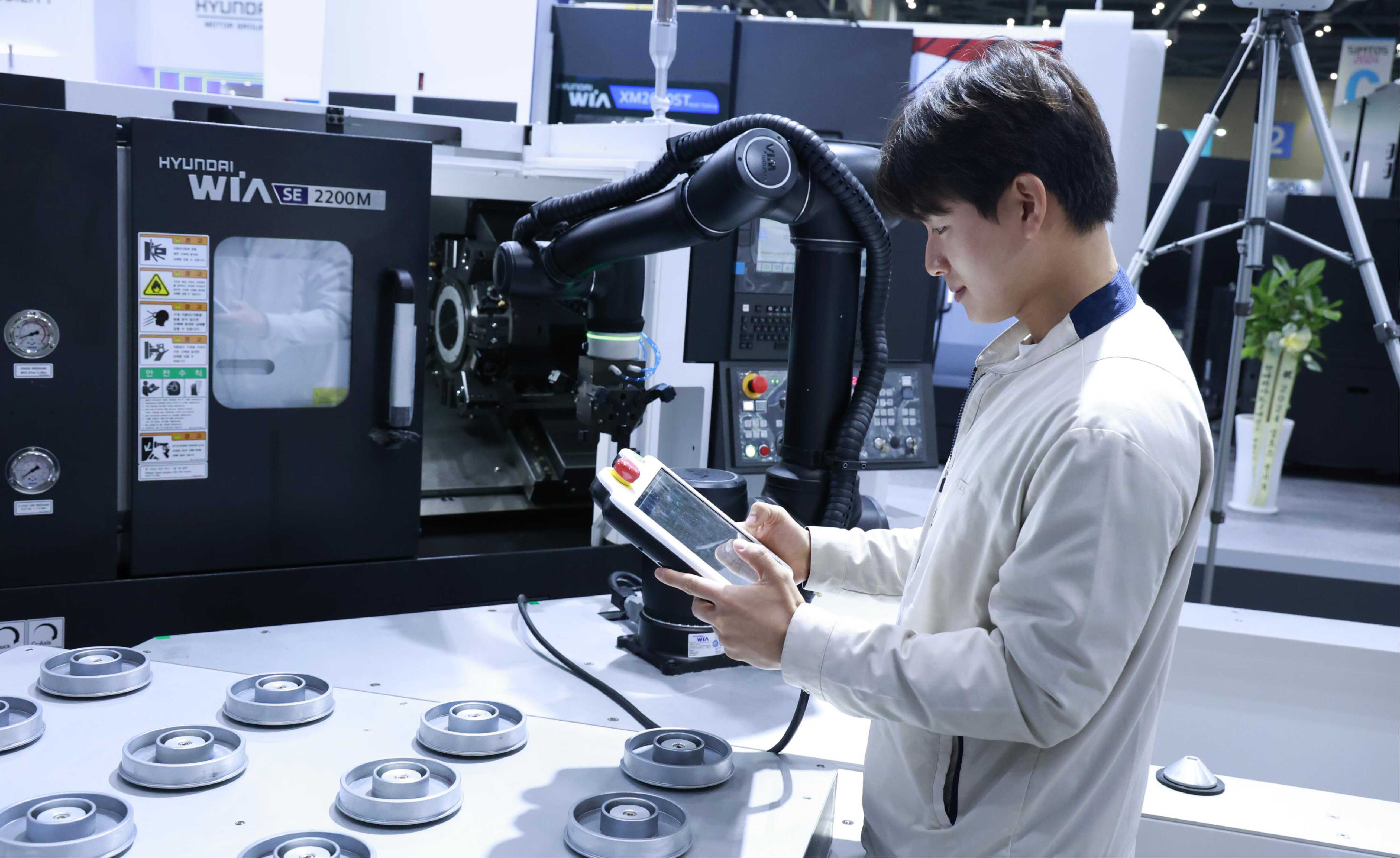 A man using Tablet pc