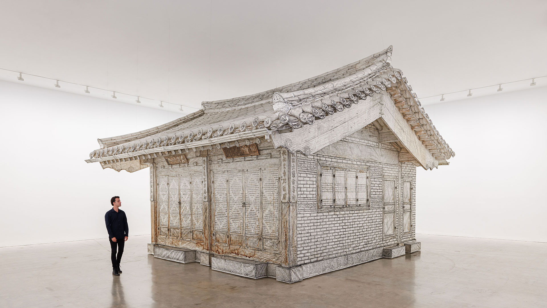 서도호, Rubbing/Loving Project: Seoul Home, 2013-2022. Installation view at Museum of Contemporary Art Australia, Sydney, Australia. © Do Ho Suh. Photography by Sebastian Mrugalski