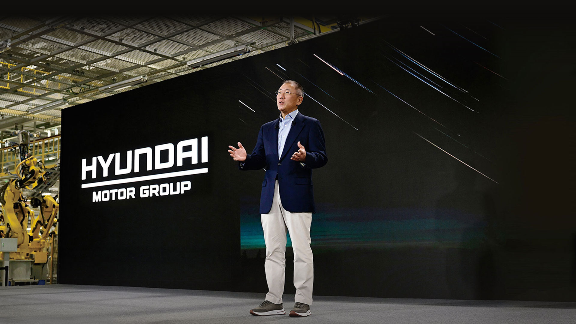 Hyundai Motor Group Executive Chair Euisun Chung and Chung Family Honored with Automotive News Centennial Award