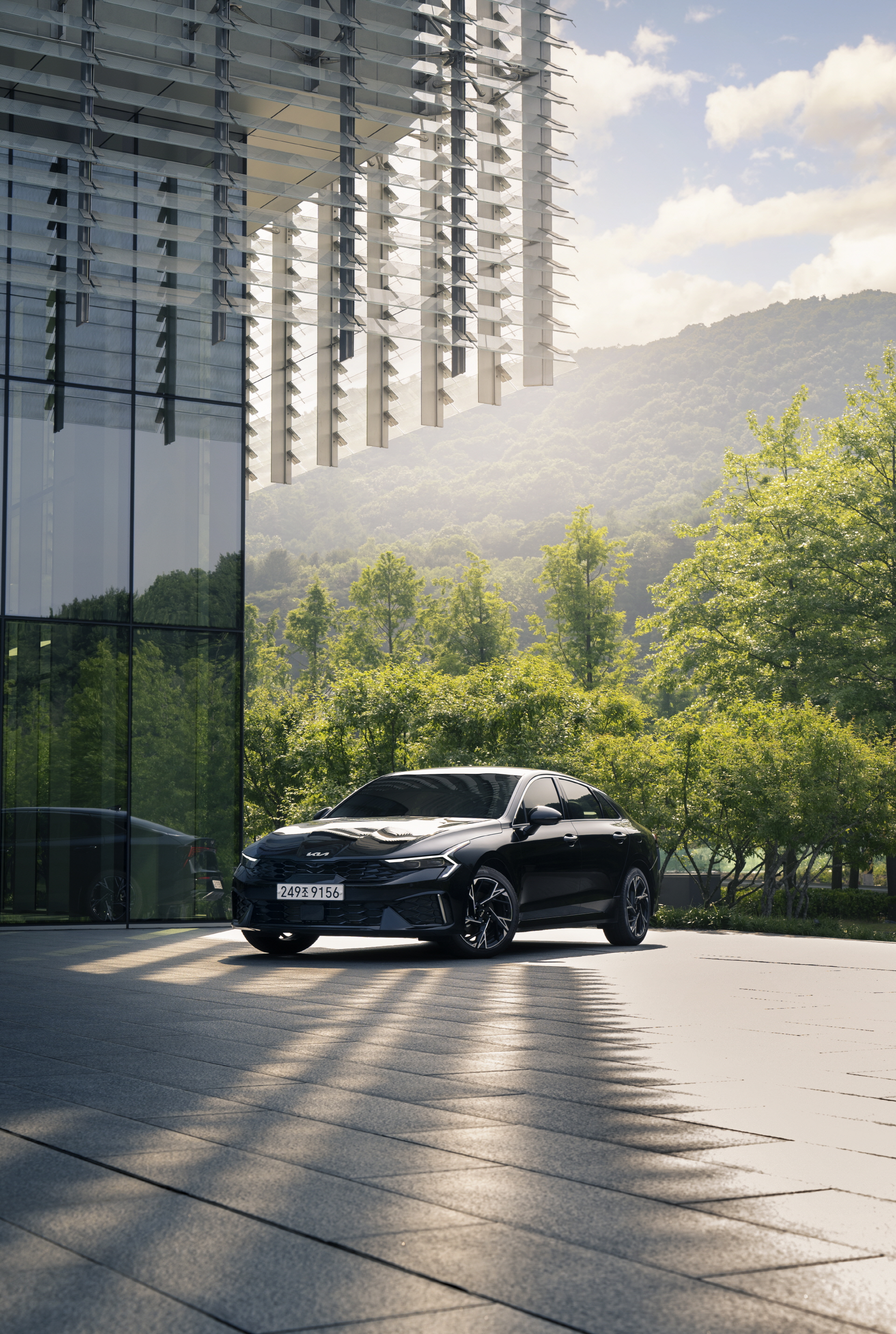 A pinnacle of the modern sedan, perfect for urban lifestyle