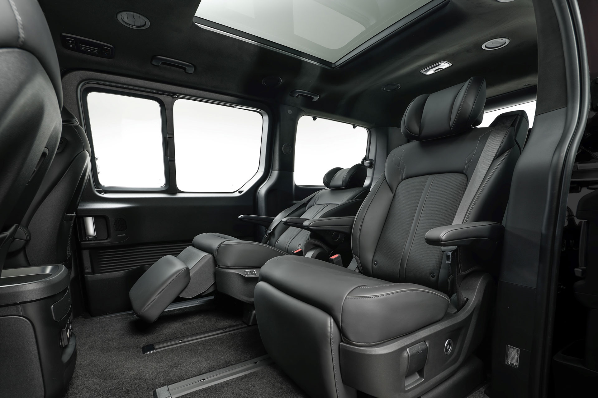 Hyundai STARIA Electric Debuts, Setting a New Standard for Spacious, Everyday Zero-Emission Mobility (3)