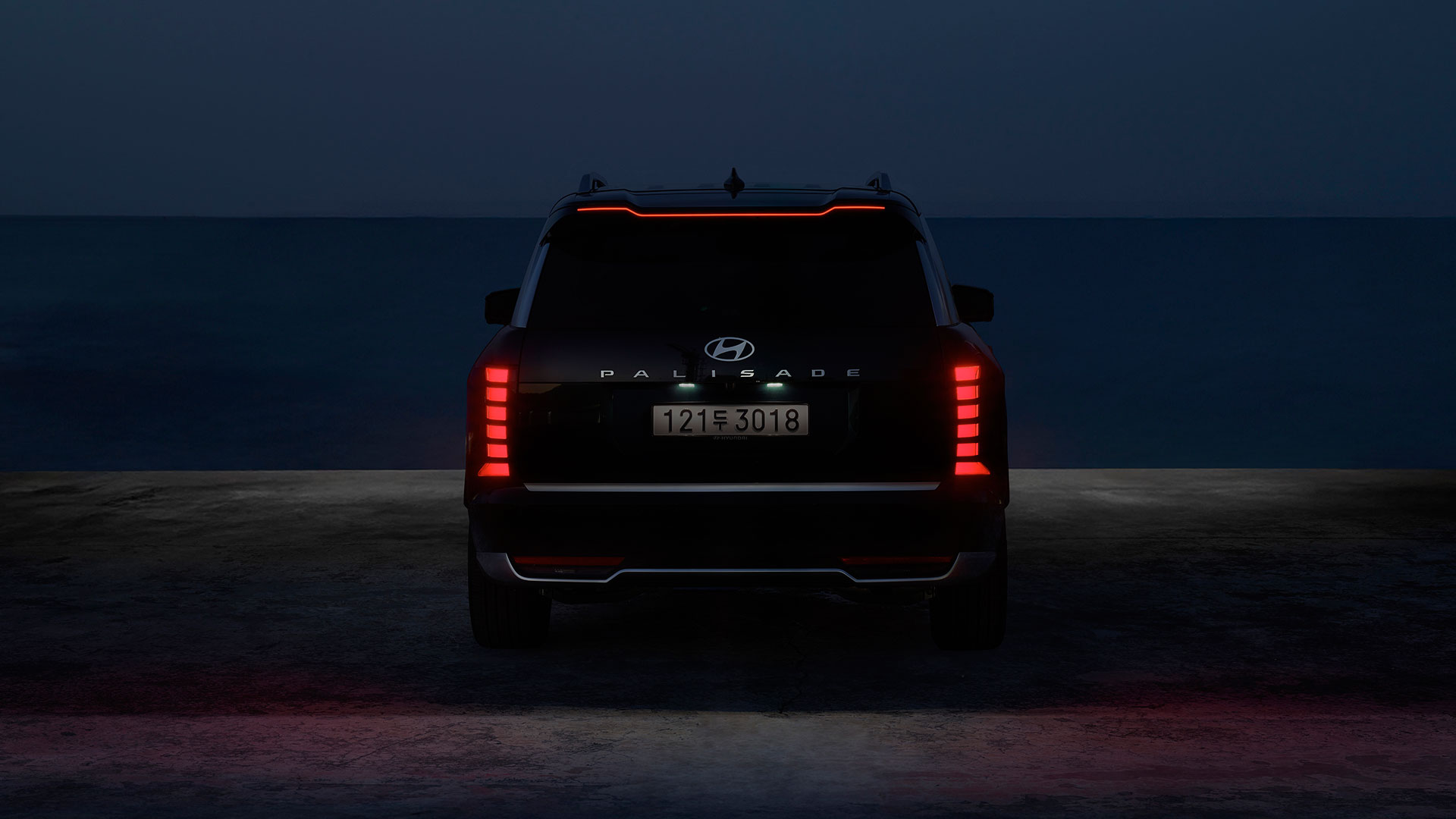 The all-new PALISADE Hybrid carries the journey onward with quiet continuity (3)