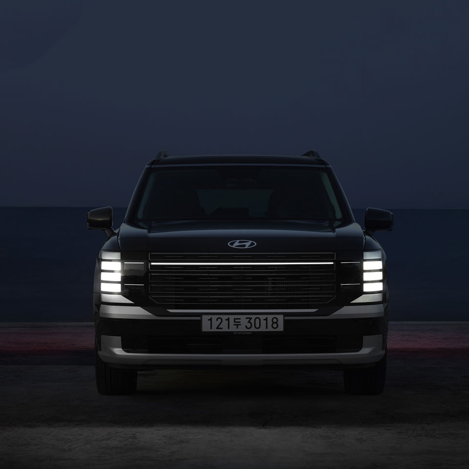 The all-new PALISADE Hybrid carries the journey onward with quiet continuity - th