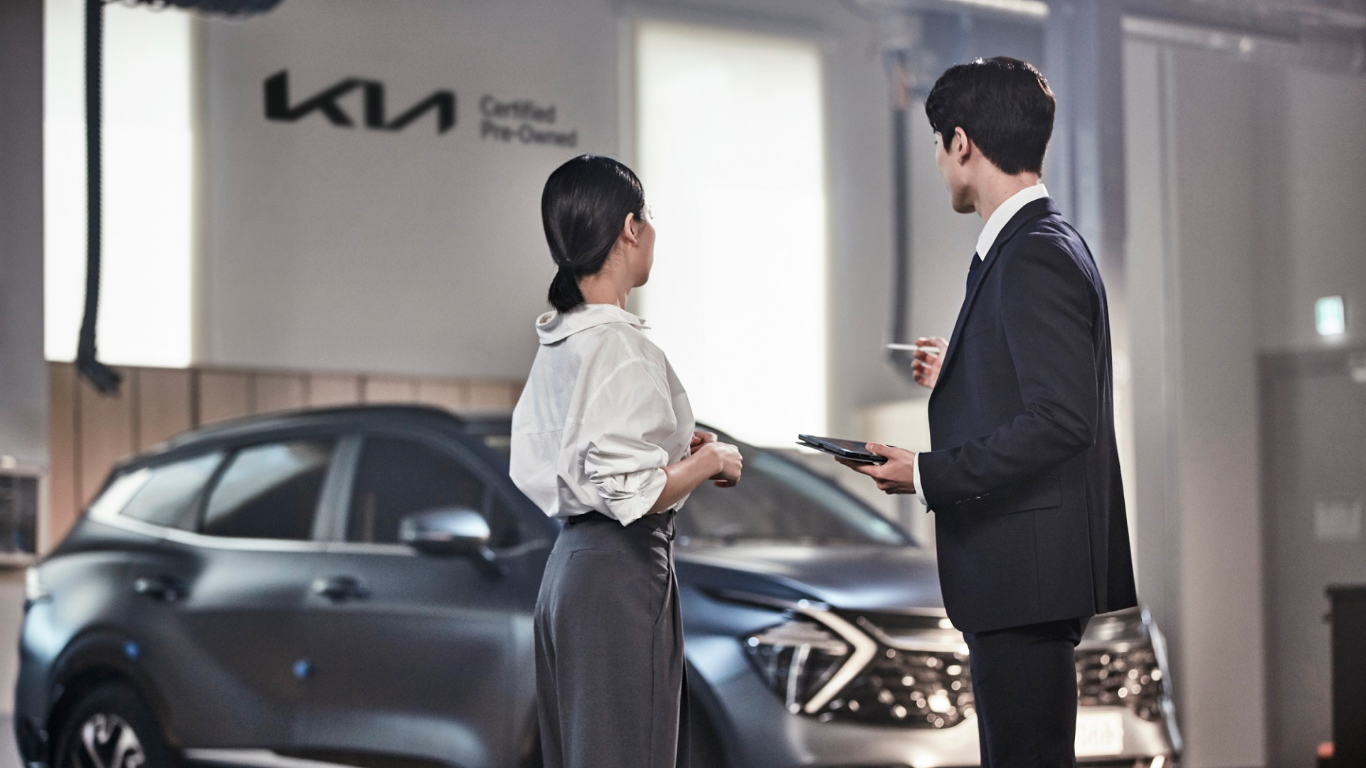 현대캐피탈이 기아 인증중고차 고객님들에게  경제적인 저금리 혜택을 선물합니다