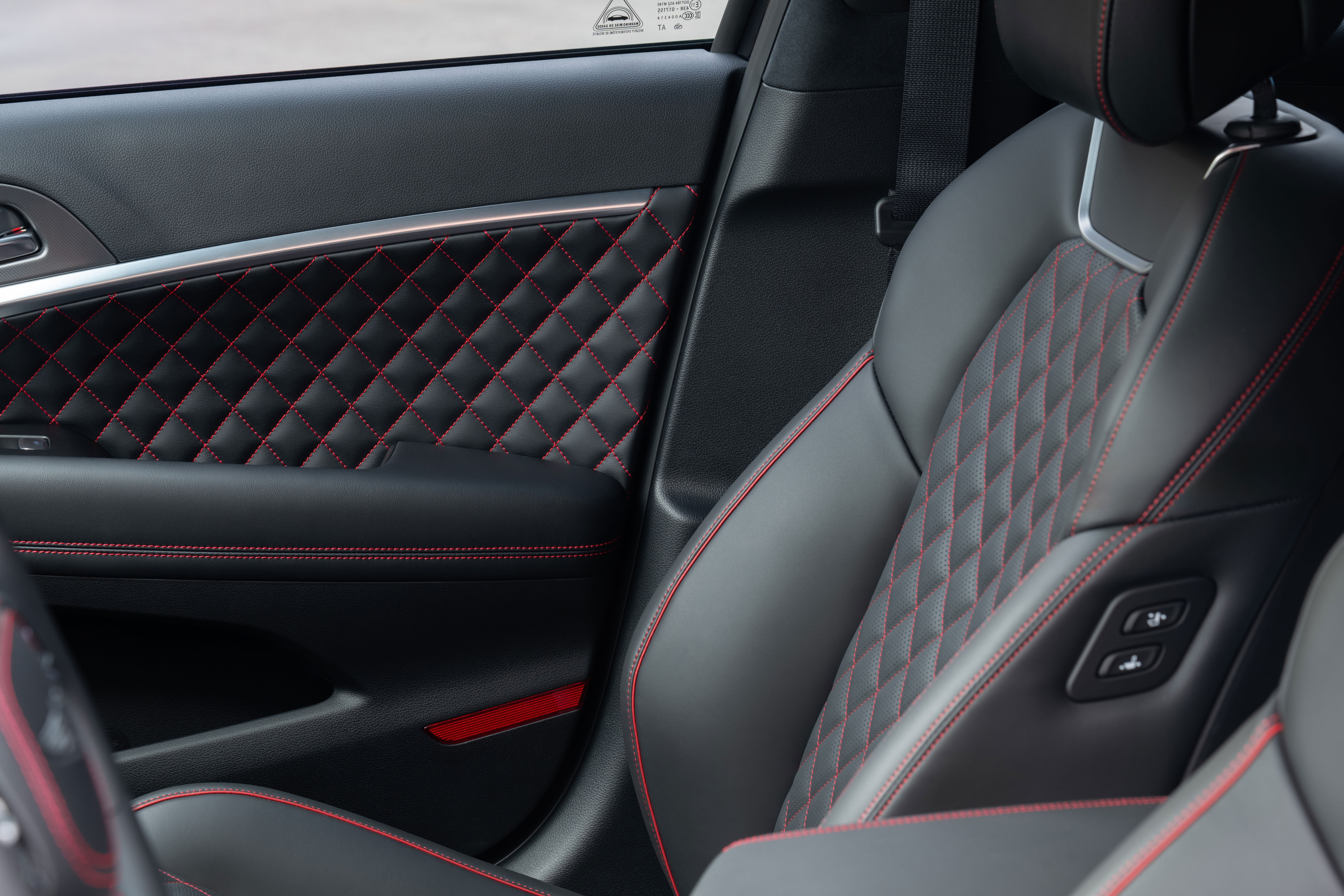 제네시스 G70 슈팅브레이크 차량의 내부