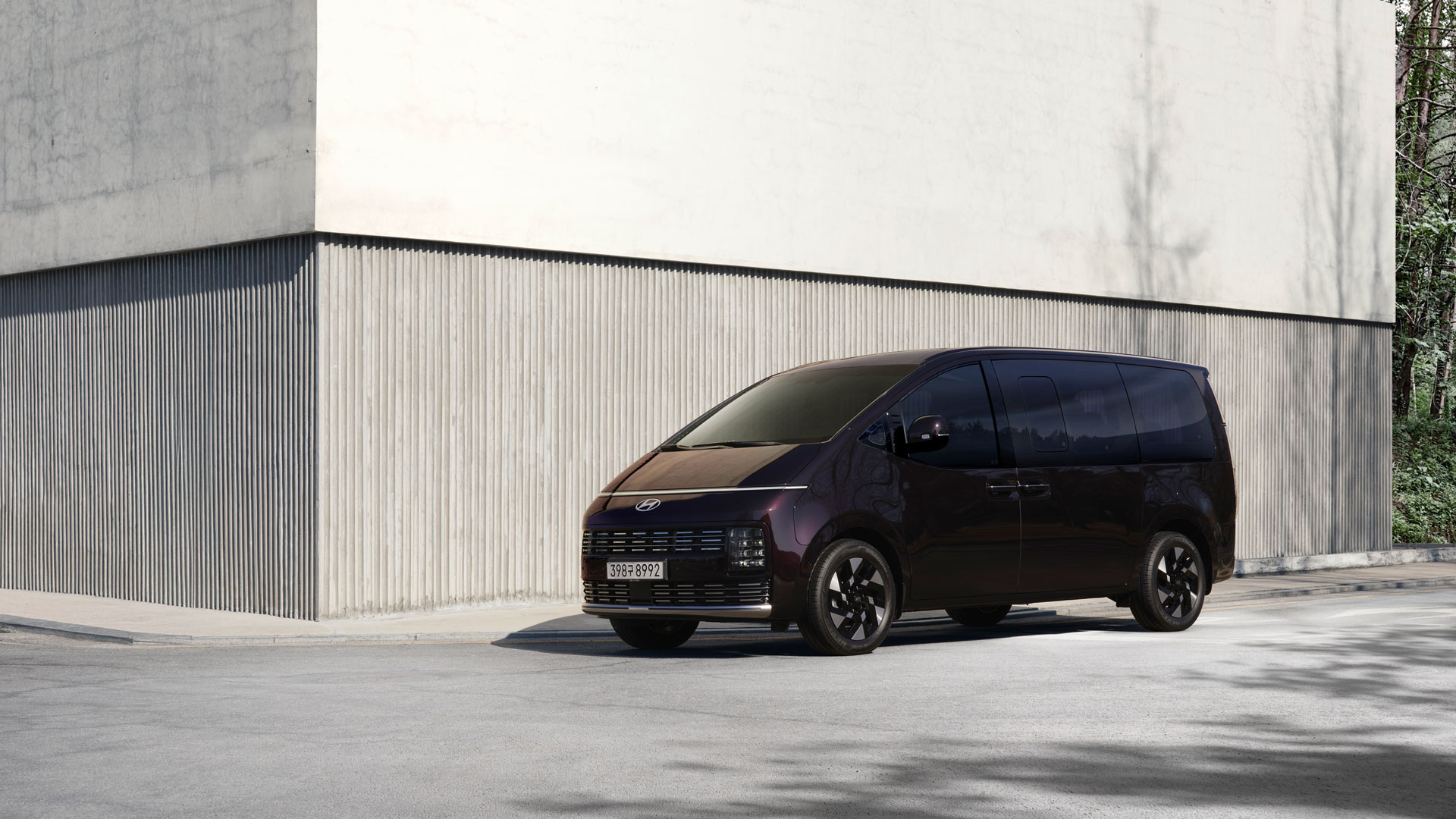 더 뉴 스타리아 하이브리드와 새로운 라이프스타일을 디자인해 보세요 - main