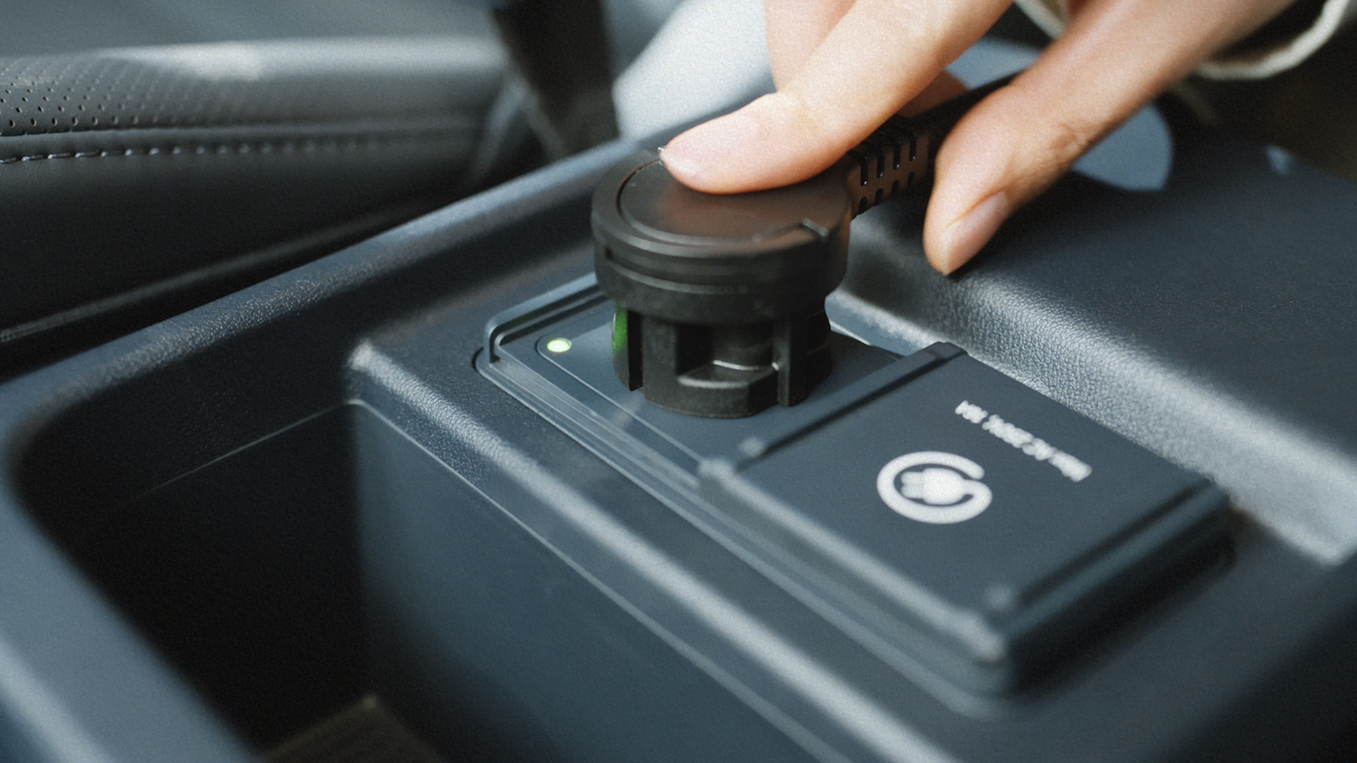 Using the interior control buttons in the Kia PV5 WAV