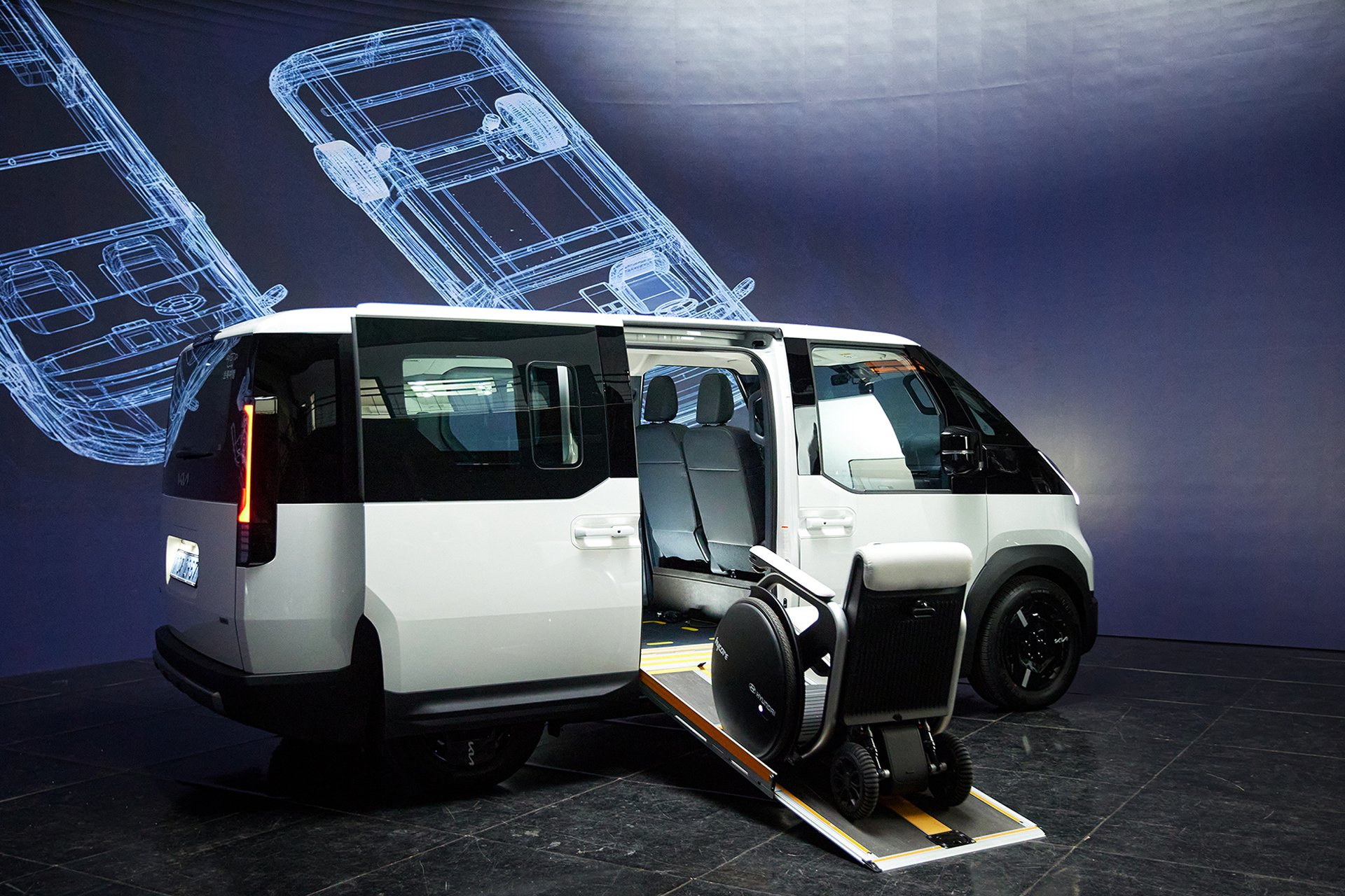 Overview of the Kia PV5 WAV display vehicle