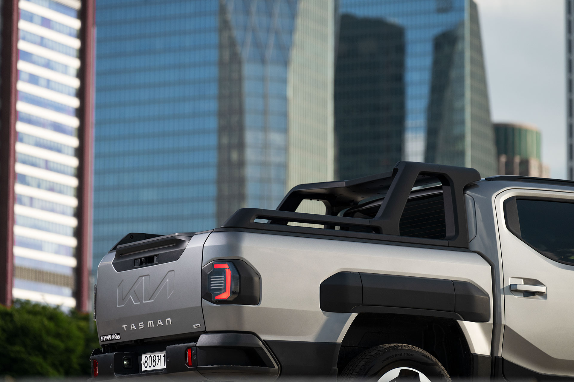 Find more in everyday life. The Kia Tasman gives you the freedom to slow down, enjoy the moment, and make the most of every day. (8)