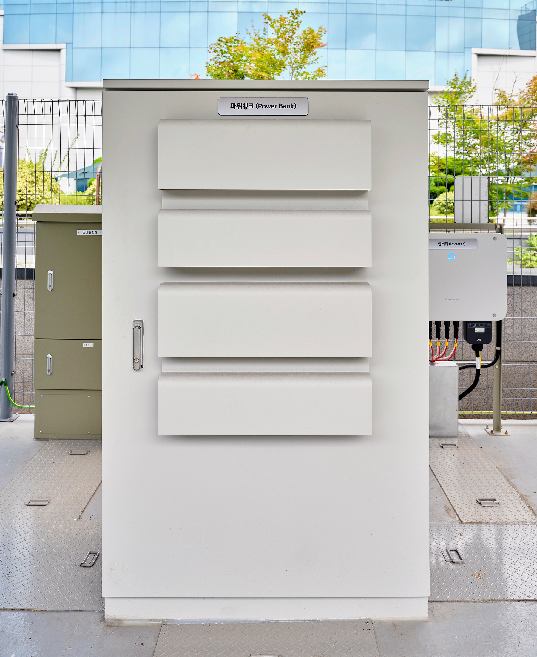 The Power Bank installed at the PV-ESS-integrated charging station